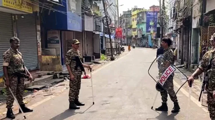 दुर्गा प्रतिमा विसर्जन के दौरान हिंसा