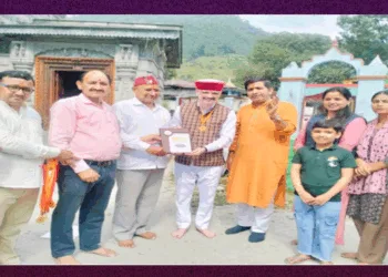 खतलिंग यात्रा में शामिल श्रद्धालु