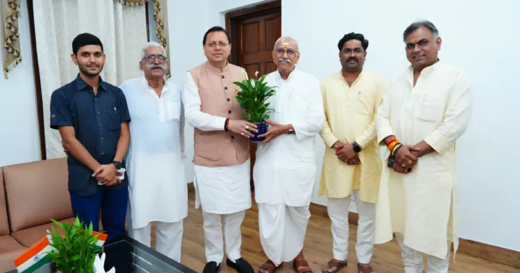 मुख्यमंत्री पुष्कर सिंह धामी से विश्व हिन्दू परिषद के अंतरराष्ट्रीय संरक्षक दिनेश जी ने शिष्टाचार मुलाकात की।