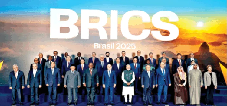 2025 के ब्रिक्स सम्मेलन में शामिल देशों के राष्ट्राध्यक्ष। इस अवसर पर डॉलर के विकल्प पर गंभीर चर्चा हुई (फाइल चित्र)