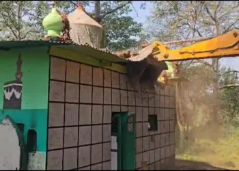 Haridwar Illegal tomb demolished