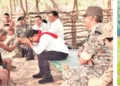 छत्तीसगढ़ के उपमुख्यमंत्री विजय शर्मा ने बस्तर के नक्सल प्रभावित पूर्वती गांव जाकर नक्सली माड़वी हिडमा और बारसे देवा की माताओं से मुलाकात कर उनसे अपील की थी कि वे अपने बेटों को आत्मसमर्पण के लिए मनाएं। (दाएं) सुरक्षा बलों के साथ मुठभेड़ में मारा गया माड़वी हिडमा