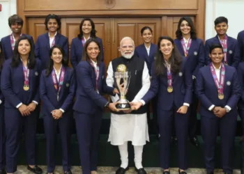 PM Modi meets women’s cricket team