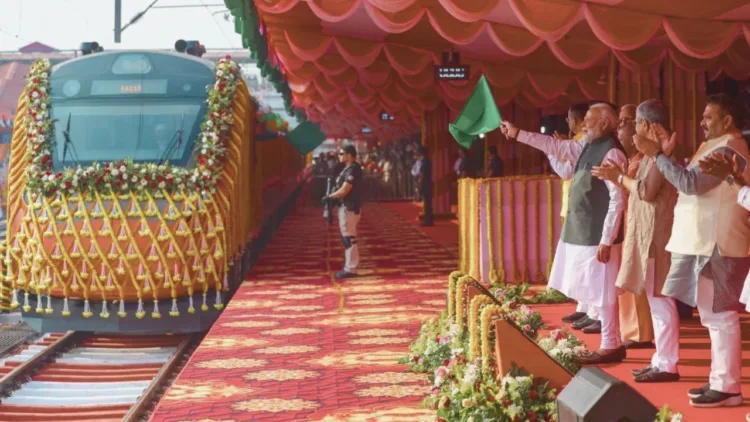 प्रधानमंत्री नरेन्द्र मोदी