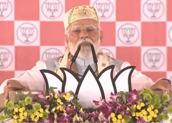 चुनावी रैली को संबोधित करते प्रधानमंत्री श्री नरेंद्र मोदी