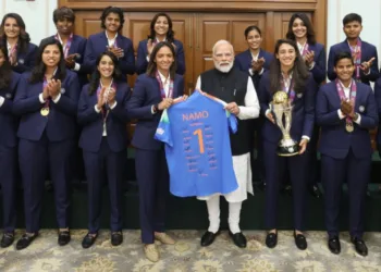 PM Modi meets women’s cricket team