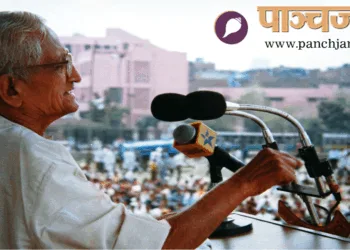 सभा को सम्बोधित करते हुए श्री दत्तोपंत ठेंगड़ी। (फाइल चित्र)