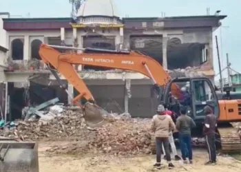 बारात घर पर चला बुलडोजर