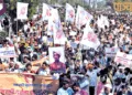 दोहरे लाभ उठाने वालों के विरुद्ध प्रदर्शन करते जनजाति सुरक्षा मंच के कार्यकर्ता (फाइल चित्र)