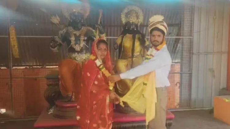 मुस्लिम युवती ने हिन्दू युवक संग लिए सात फेरे