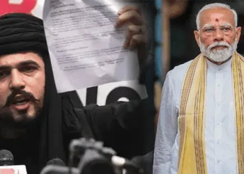 मीर यार बलोच (बाएं) ने की प्रधानमंत्री नरेन्द्र मोदी (दाएं) को बलूच दस्तार से सम्मानित करने की घोषणा