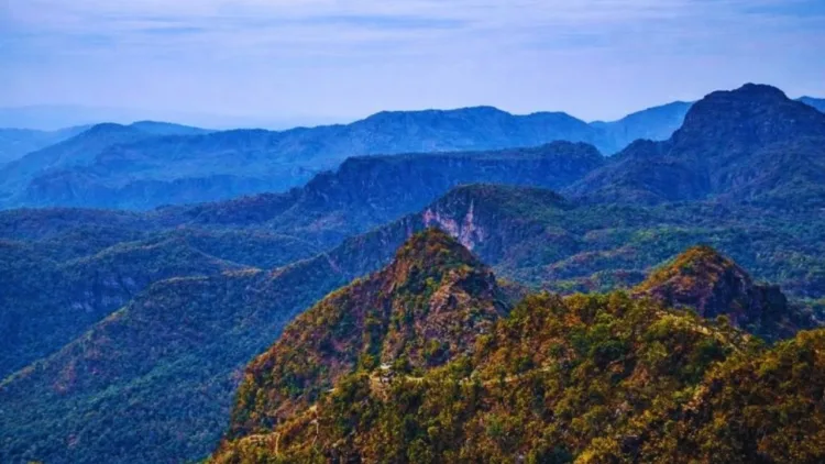 Pachmarhi Famous Tourist Places