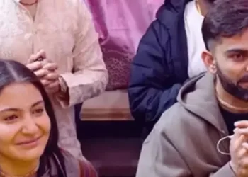 संत प्रेमानंद महाराज के आश्रम में विराट और अनुष्का