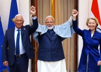 यूरोपीय परिषद के अध्यक्ष अंतोनियो और यूरोपीय आयोग की प्रमुख उर्सुला वॉन डेर लेयेन के साथ प्रधानमंत्री नरेन्द्र मोदी