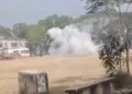 बांग्लादेश में मतदान के दौरान बम धमाके हुए।
