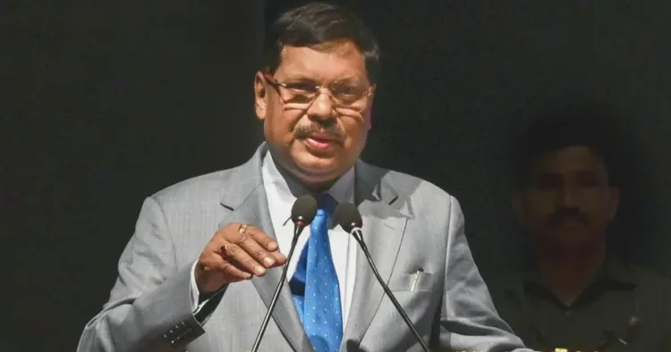 पूर्व CJI गवई
