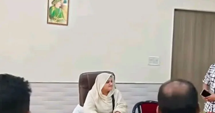 डिप्टी मेयर के कार्यालय में लगी टीपू सुल्तान की तस्वीर