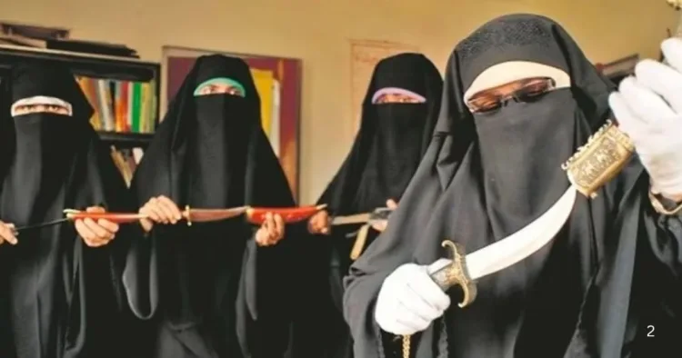 आसिया अंद्राबी (दाएं) और उसकी सहयोगी। (फोटो -साभार- आईटीजी)