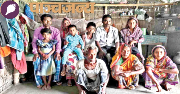 असम में पकड़े गए बांग्लादेशी घुसपैठिए (फाइल चित्र)