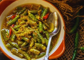 Green chilli pickle