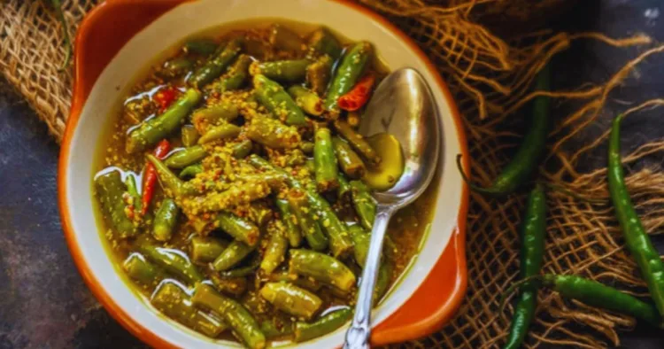 Green chilli pickle