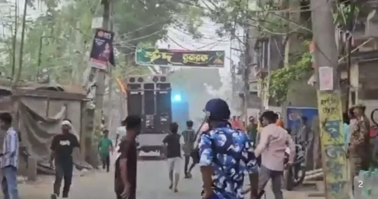 मुर्शिदाबाद में रामनवमी शोभायात्रा पर किया गया था पथराव