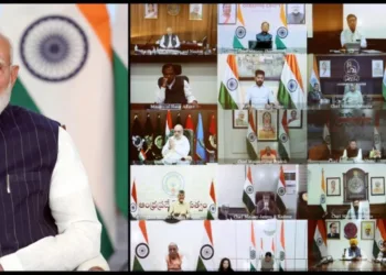 मुख्यमंत्रियों के साथ बैठक करते प्रधानमंत्री श्री नरेंद्र मोदी