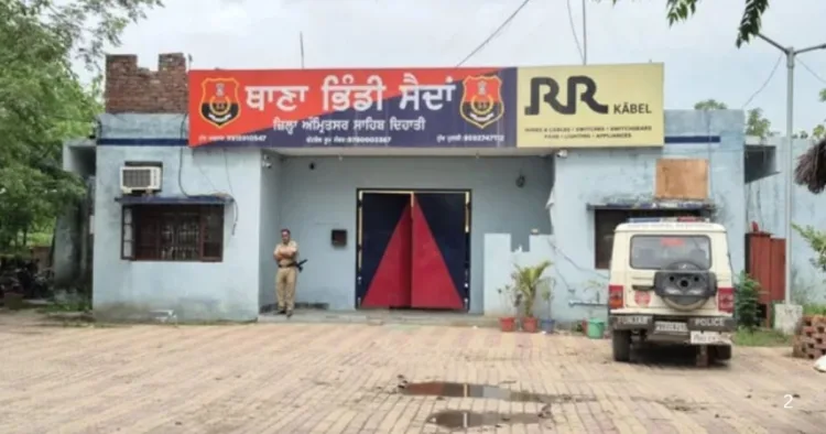 पंजाब में पुलिस स्टेशन के बाहर हमला