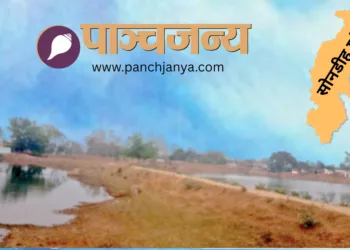 ग्रामीणों द्वारा तैयार किया गया तालाब