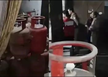 SP leader Rehan khan LPG Black Marketting