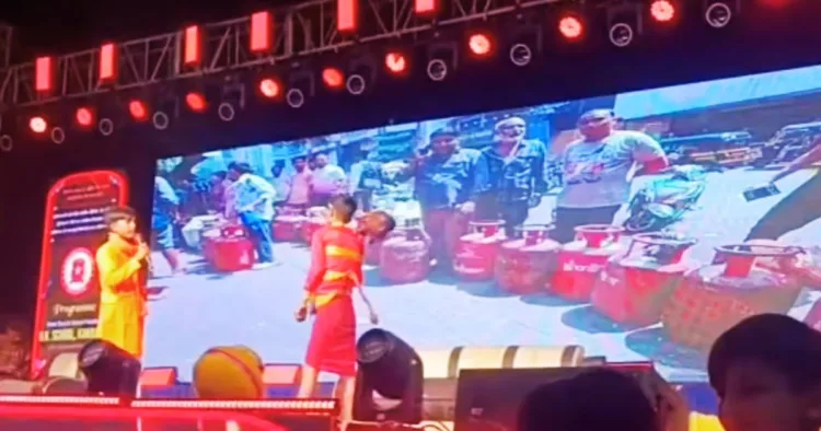 बदायूं मदरसे में देवी-देवताओं का अपमान