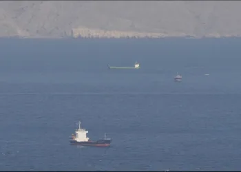 Iran recloses strait of hormuz