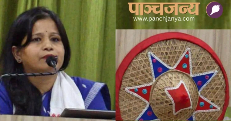 गोष्ठी को संबोधित करती हुईं प्रो. नंदिता सैकिया