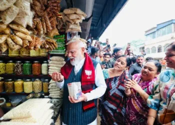 PM Modi visited a Jhalmuri shop