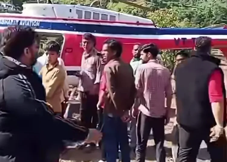 Chardham Yatra Helicopter Emergency Landing Tehri
