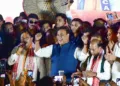 असम चुनाव में भाजपा ने पूर्ण बहुमत प्राप्त किया। भाजपा के प्रदेश कार्यालय में पार्टी की जीत के उल्लास में मुख्यमंत्री हिमंत विश्व शर्मा।