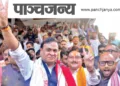 गुवाहाटी में जीत की खुशी मनाते असम के मुख्यमंत्री हिमंत बिस्वा सरमा, राज्य भाजपा अध्यक्ष दिलीप सैकिया आदि।
