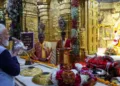 भगवान सोमनाथ का अभिषेक करते प्रधानमंत्री