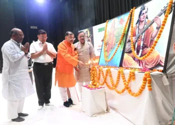 Tarun Vijay addressing Narad Jayanti Seminar in Gorakhpur