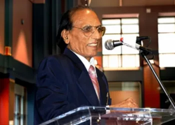 बशीर बद्र (फाइल फोटो)