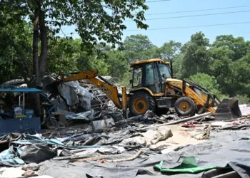 haridwar anti encroachment drive 45 illegal shanties removed railway land