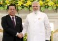 प्रधानमंत्री नरेन्द्र मोदी और म्यांमार के राष्ट्रपति यू मिन आंग ह्लाइंग।