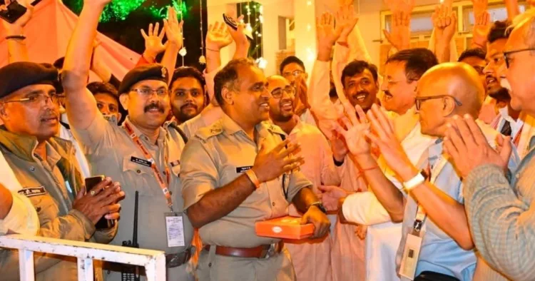 कैंची धाम में इस बार आए करीब दो लाख श्रद्धालु