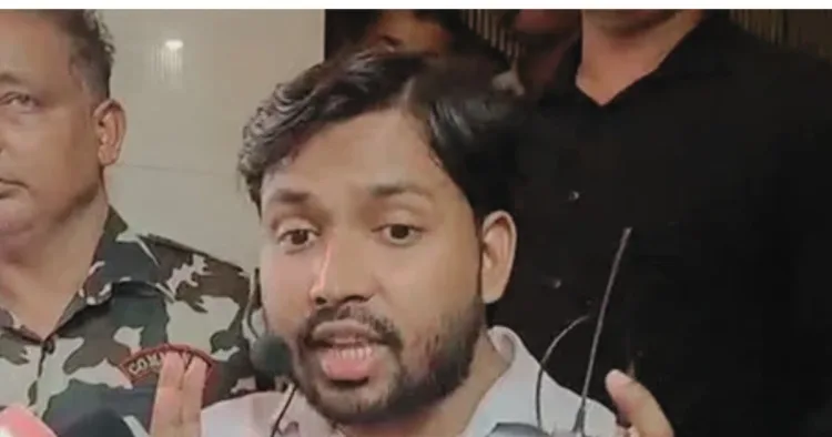सि‍व‍िल कोर्ट सरेंडर करने पहुंचे खान सर