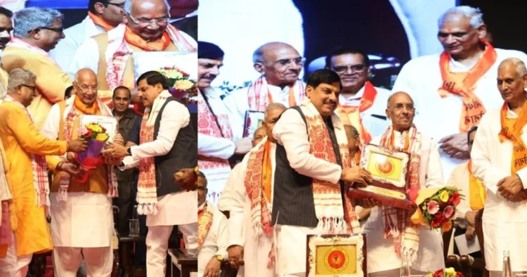 लोकतंत्र सेनानियों का सम्मान करते मुख्यमंत्री मोहन यादव