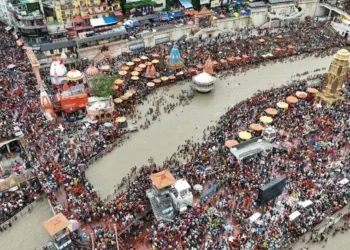 Nirjala Ekadashi 2026 Haridwar Ganga Snan Devotees Crowd Har Ki Pauri