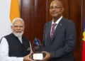 प्रधानमंत्री नरेंद्र मोदी को सेशल्स सरकार ने ‘गार्डियन ऑफ द ब्लू होराइजन’ अवॉर्ड से किया सम्मानित