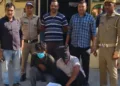 आरोपियों को गौमांस के साथ गिरफ्तार किया गया।