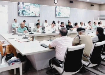 यूपी सरकार ने मुहर्रम के जुलूसों को लेकर कड़ा रुख अपनाया है