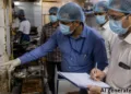 खराब खाद्य पदार्थों को लेकर होटलों पर कार्रवाई (फोटो- एआई द्वारा निर्मित)